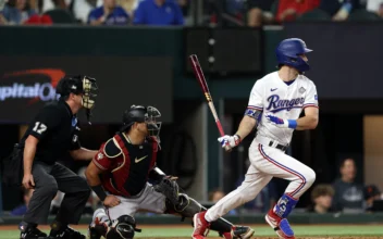 World Series Game 1 Tonight: Texas-Arizona