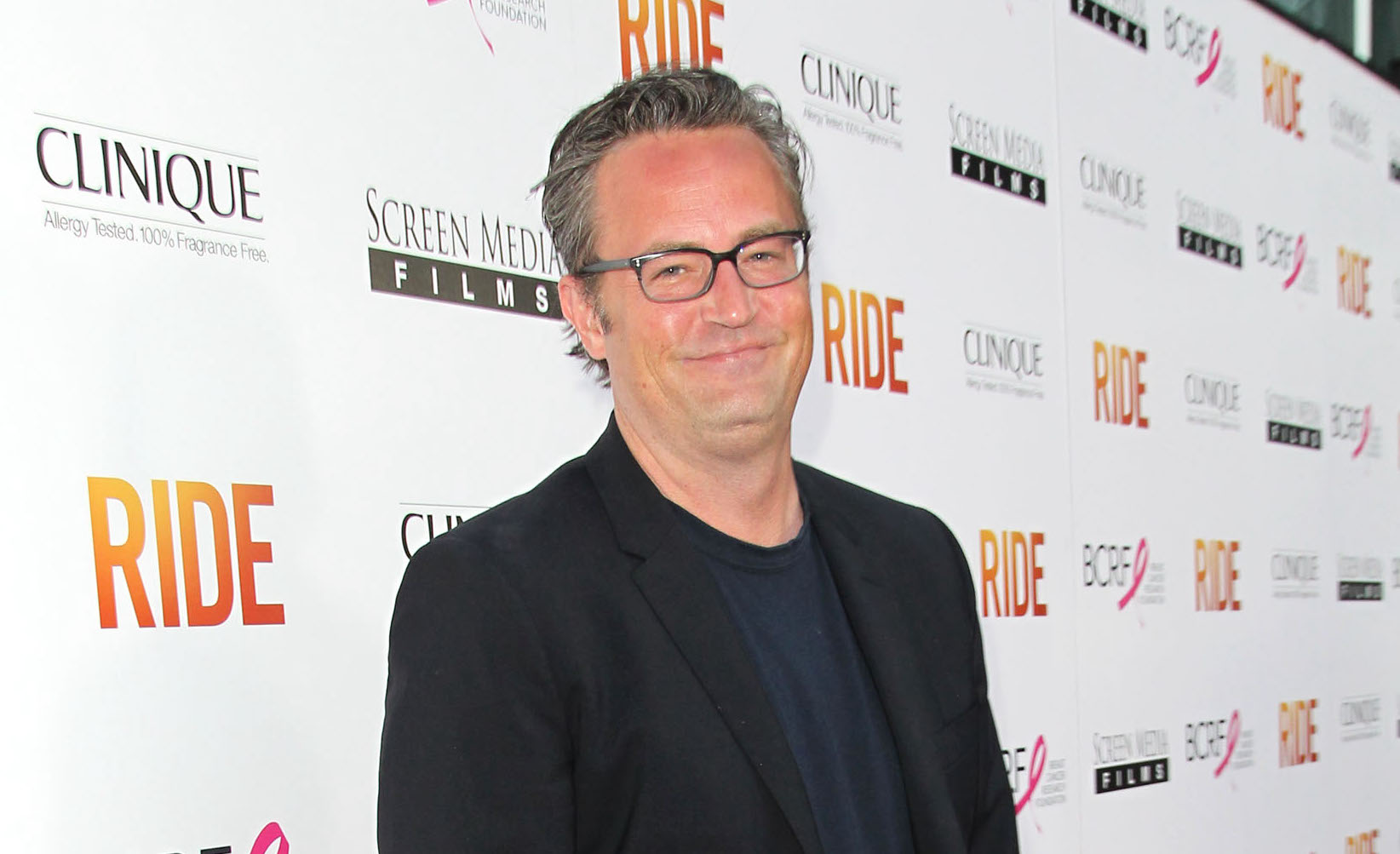 Matthew Perry Was Found ‘Unconscious’ by First Responders | NTD