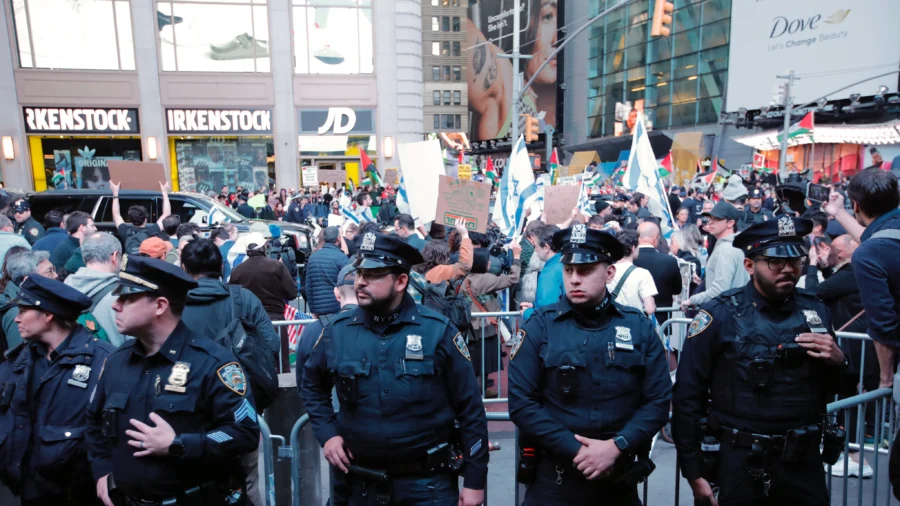 Law Enforcement Needs to Be Ever More Vigilant Now Amid Threats of Terrorism and Border Crisis: Homeland Security Analyst