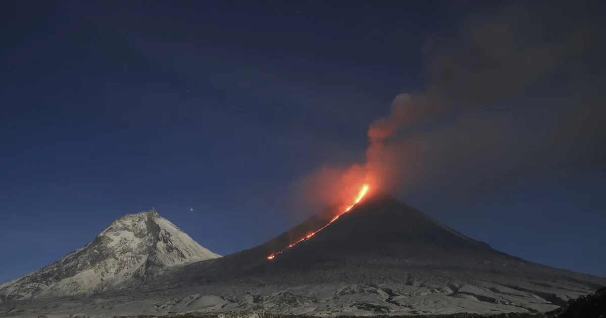Eruption of Eurasia’s Tallest Active Volcano Sends Ash Columns Above a ...