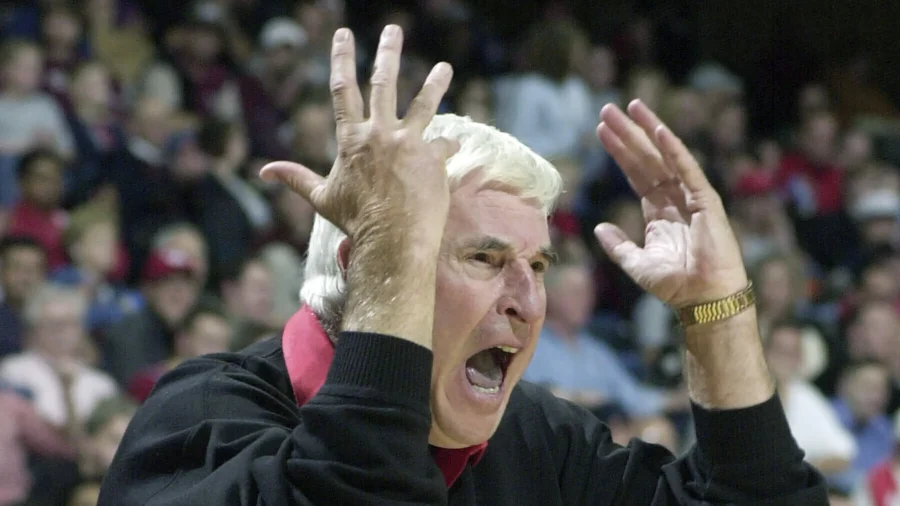Bob Knight, Indiana’s Combustible Coaching Giant, Dies at Age 83