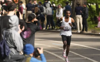 Tamirat Tola Sets NYC Marathon Course Record to Win Men’s Race; Hellen Obiri Takes Women’s Title