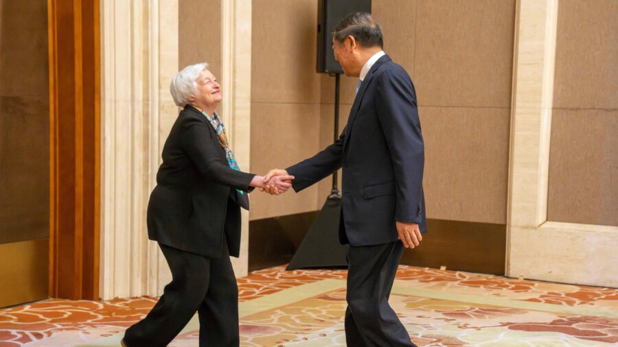 Yellen to Meet China’s New Economic Czar This Week Ahead of Biden-Xi Meeting