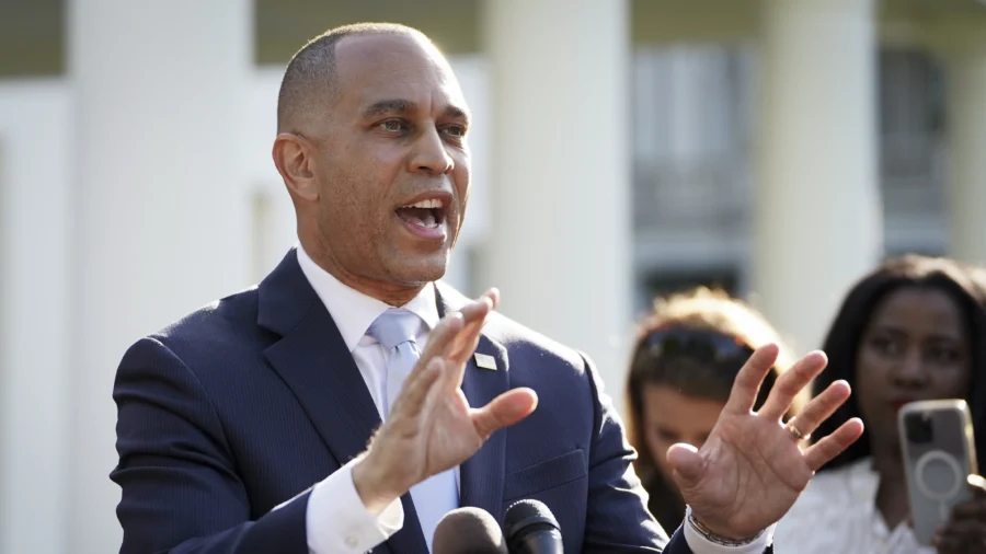 House Democratic Leader Jeffries Holds Weekly Press Conference (Nov. 9)