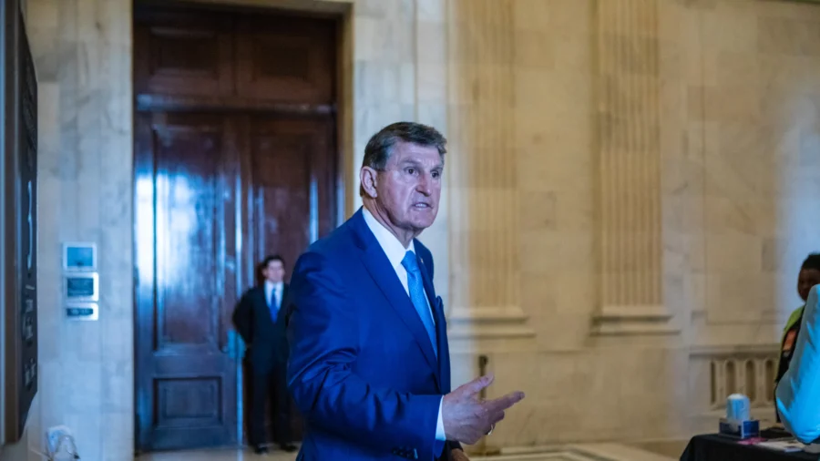 'Republicans Are Jubilant' After Sen. Joe Manchin Announces He Won’t Run for Reelection: Political Analyst