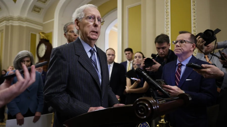 Senators Work to Tie Border to Ukraine Aid