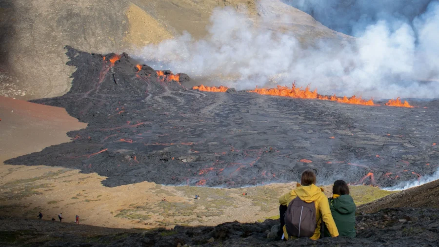 Iceland Declares State of Emergency, Evacuates Residents Over Threat of Volcanic Eruption