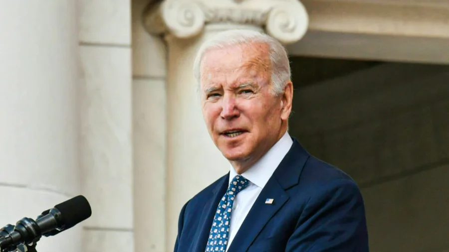 400 Biden Officials Fight President's Israel Aid