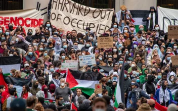 Over 1,600 Jewish Alumni Pledge to Stop Donations Over Harvard’s Antisemitism