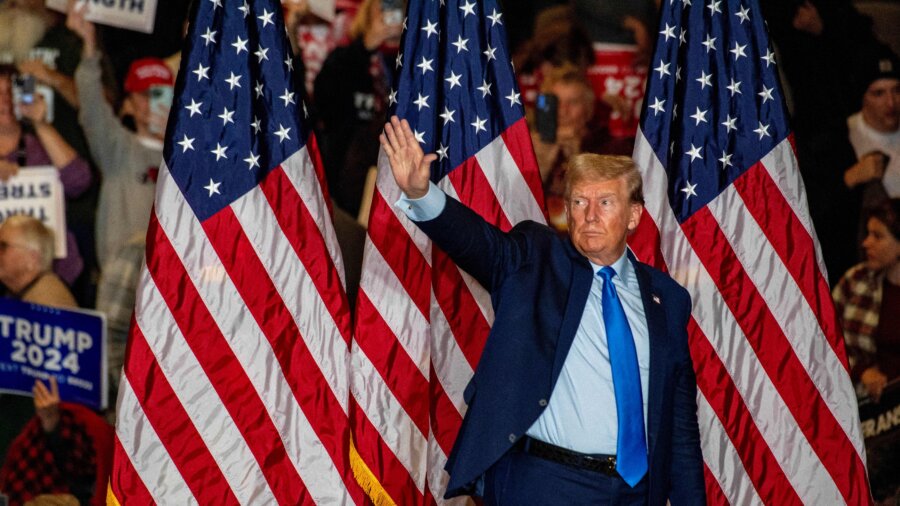 Trump Building Momentum Among Hispanic Voters: Poll