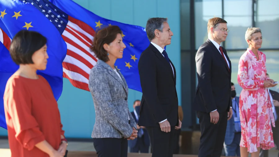 US Trade Rep. Thai, Blinken Chair APEC Ministerial Closing Session