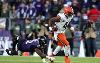 Cleveland Browns QB Deshaun Watson Out for the Rest of This Season With a Throwing Shoulder Fracture