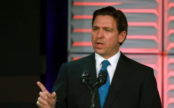 Ron DeSantis Delivers Remarks at ‘It’s a Wonderful Life’ Christmas Gala in Iowa