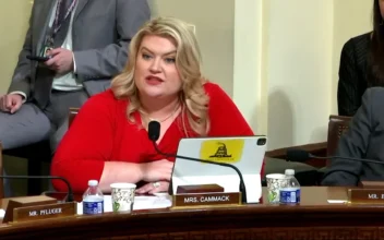 Rep. Cammack Challenges Mayorkas on ‘Discredited’ Statement Signed by Top Intel Officials in 2020 About Hunter Biden Laptop Story