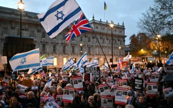 London Vigil Calls to Release Israeli Hostages