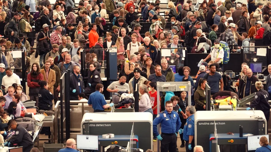 Americans Prepare for Busiest Thanksgiving Travel Season Ever