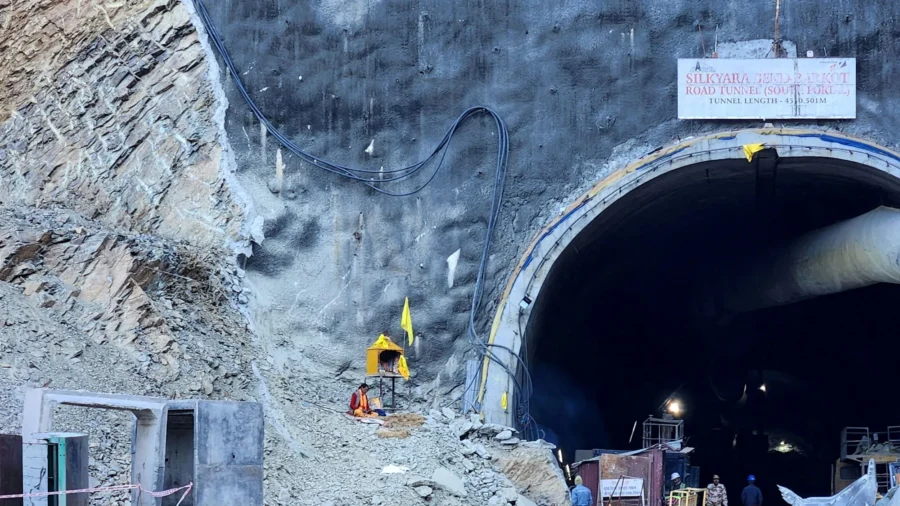 Indian Rescuers Close in on Workers Trapped in Himalayan Tunnel