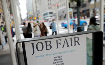 ADP Reports Private Sector Payroll up 152,000 Jobs in May, Lower Than Expected