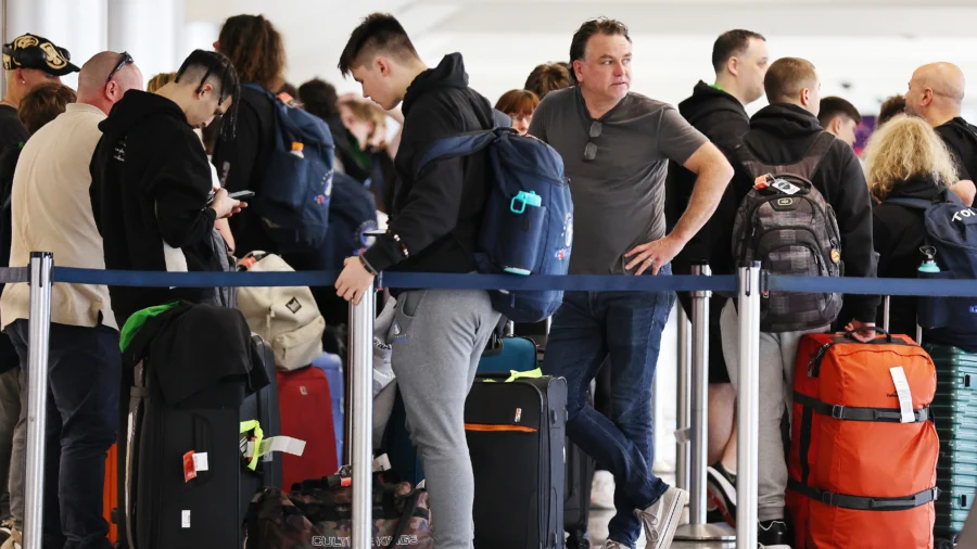 Fighting for Short Flights on Thanksgiving