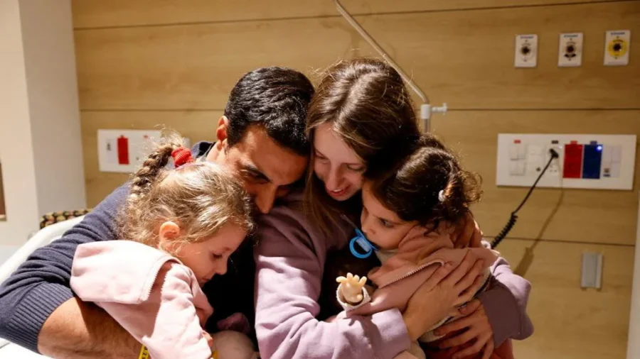Families Reunite During Temporary Ceasefire