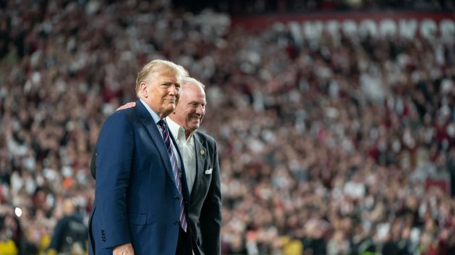 Trump's SC Football Game Appearance Cheered, Challenging Haley's Aspirations: Analyst