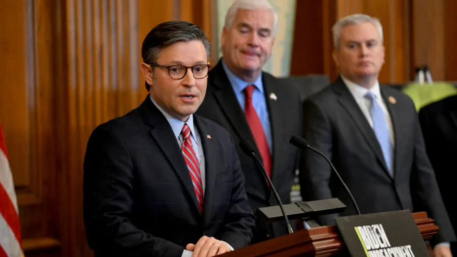 Speaker Johnson Tells Senators Ukraine Aid Is Contingent on Beefing Up Border Policies