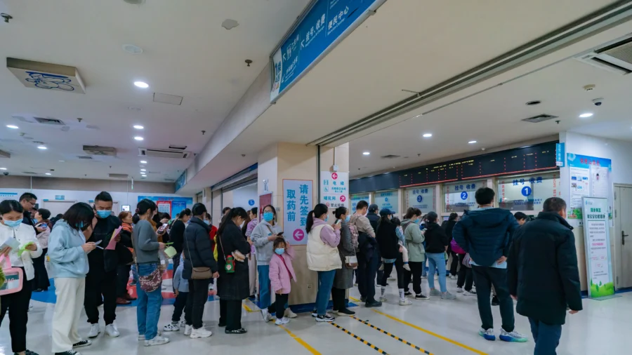 Spike in CCP Member Deaths Amid Pneumonia Outbreak