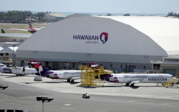 Alaska Air to Buy Hawaiian Airlines for $1.9 Billion
