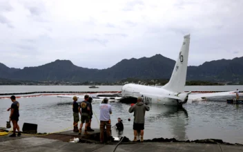 US Navy Plane Removed From Hawaii Bay After It Overshot Runway; Coral Damage Being Evaluated