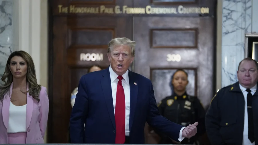 Trump Gaining Ground Among Black Voters: Poll
