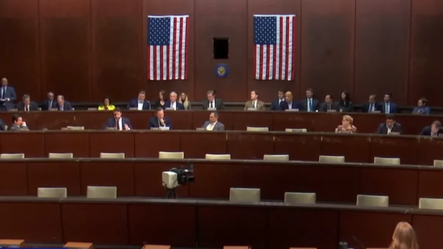 House Committee Approves Bill to Reauthorize Controversial Spying Tools