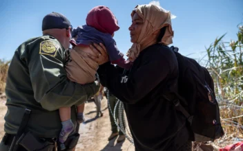 Judge Bans Separating Illegal Immigrant Families at US Southern Border for 8 Years