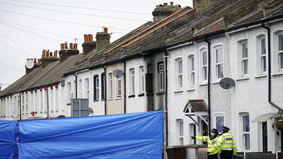 Woman Charged With Manslaughter After 2 Sets of Young Twins Killed in 2021 London Fire