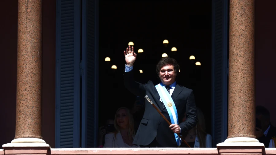 Argentina Can Switch 'From Populist to Popular' Leadership: Argentine Legal Expert