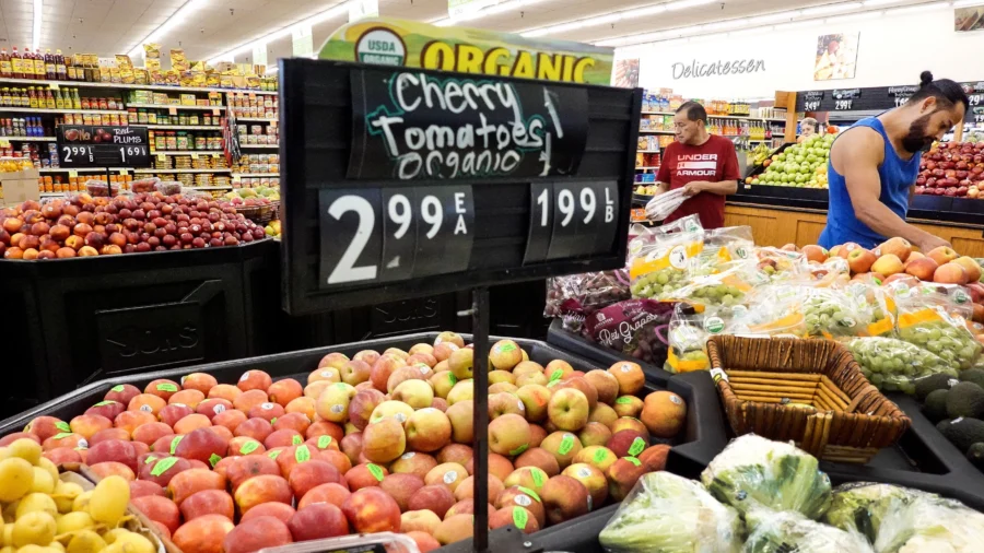 Economy Slowing but Price Pressures Easing, Fed Officials Say