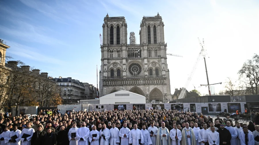 Calls to Preserve Original Windows in Notre-Dame Cathedral Gains Traction: Petition