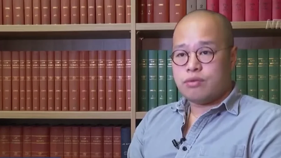 Hong Kong Pro-Democracy Activist’s Son Urges UK Diplomat for Father’s Release