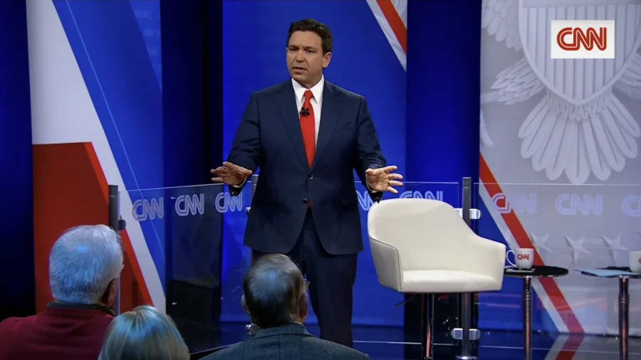 DeSantis’s Iowa Town Hall Pitch Focuses on Attacking Trump