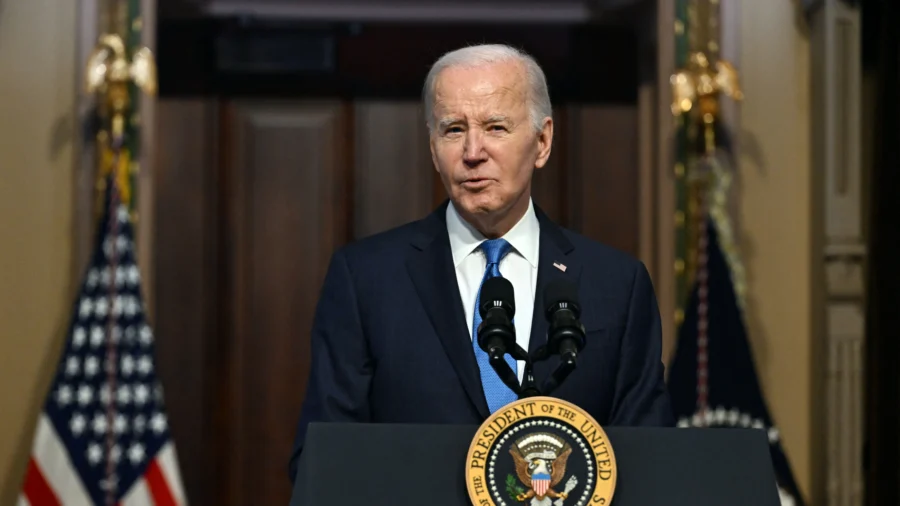 White House Touts Economy as Biden Rating Hits New Low