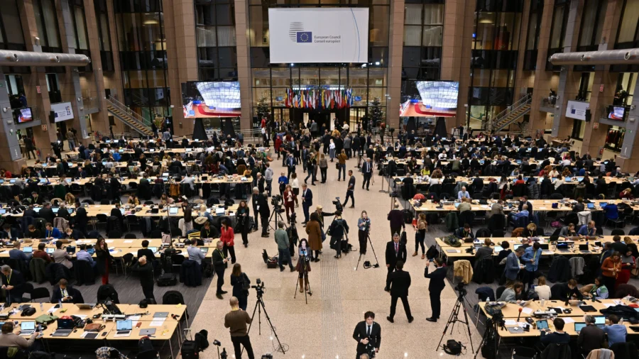 EU to Open Membership Talks With Ukraine