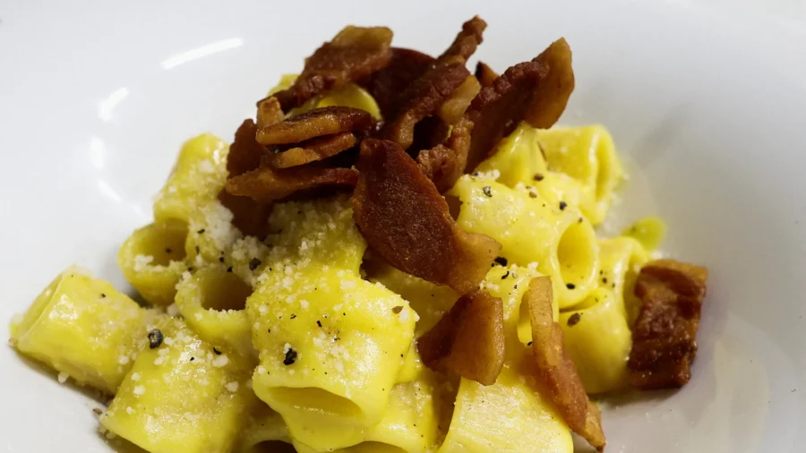 Italian Food Historian Cooks Up Carbonara Controversy