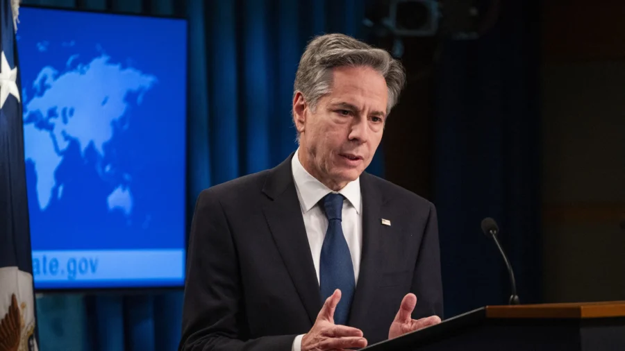 Blinken, Danish Foreign Minister Sign Defense Agreement