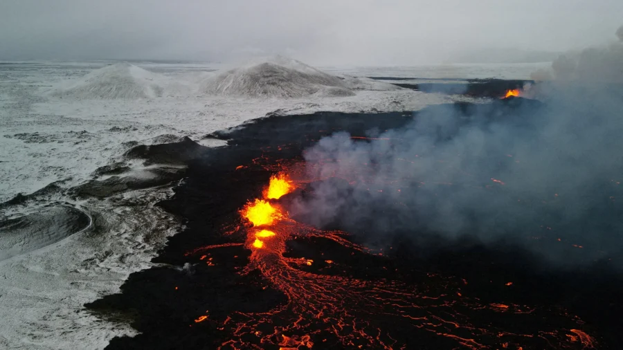 Lava Flows From Iceland Volcano Continues to Decrease