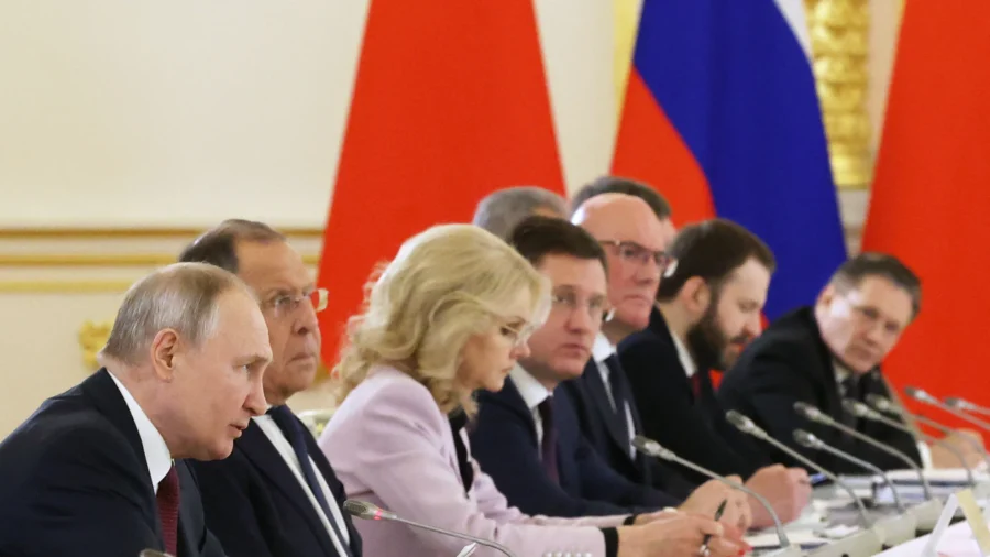 China Reaps Billions From Russia During Wartime