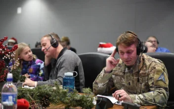 Military Command Ready to Track Santa, and Everyone Can Follow Along