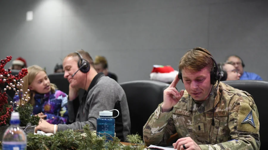 Military Command Ready to Track Santa, and Everyone Can Follow Along