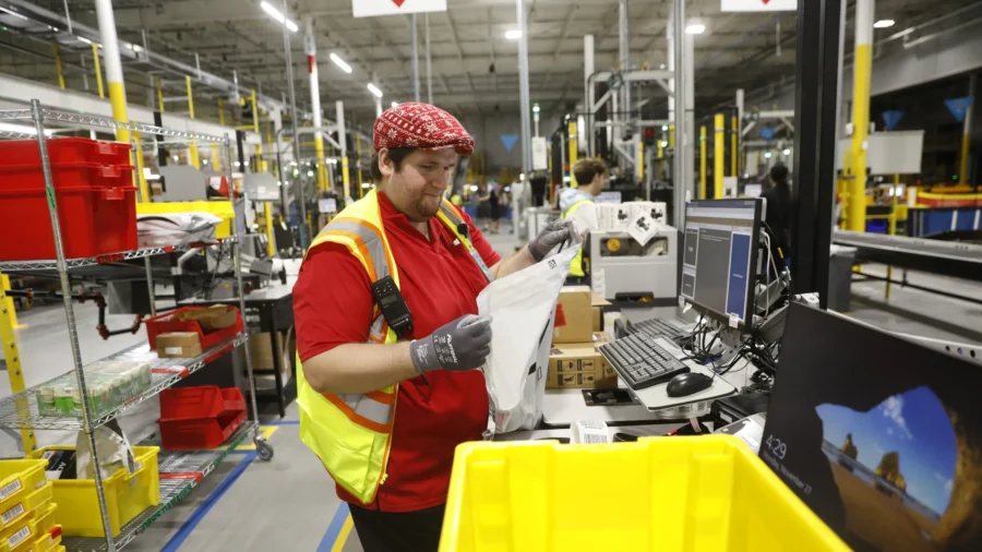 Retailers Change Return Policies for the Holidays