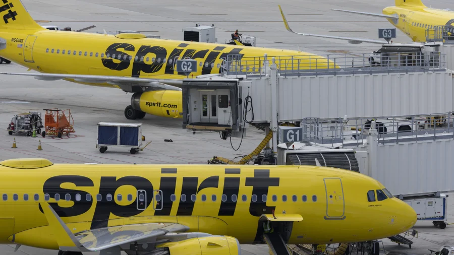 Spirit Airlines Files for Bankruptcy but Continues Operations