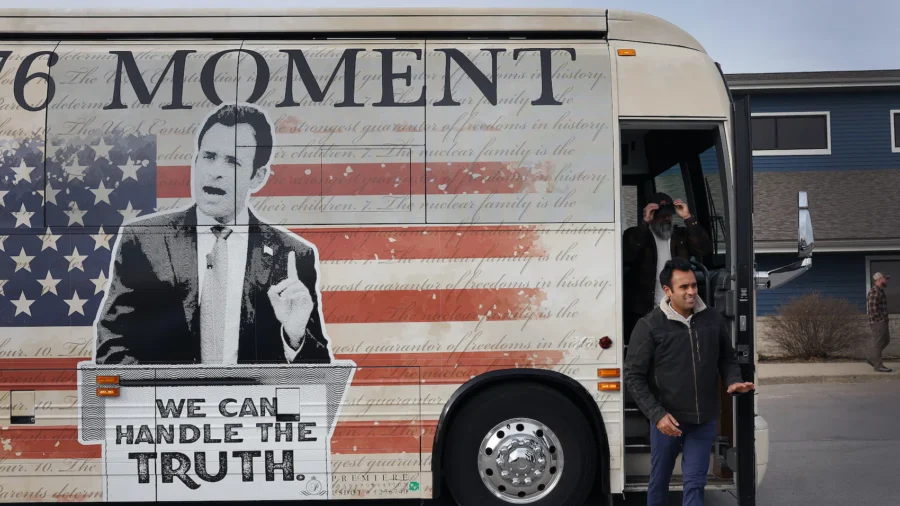 Vivek Ramaswamy’s Campaign Halts ‘Idiotic’ TV Ad Spending Ahead of Iowa Caucuses, New Hampshire Primary