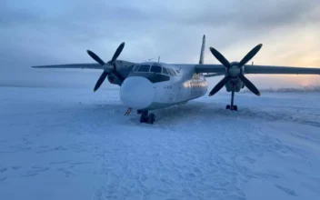Russian Plane Lands on Frozen River by Mistake: Prosecutors